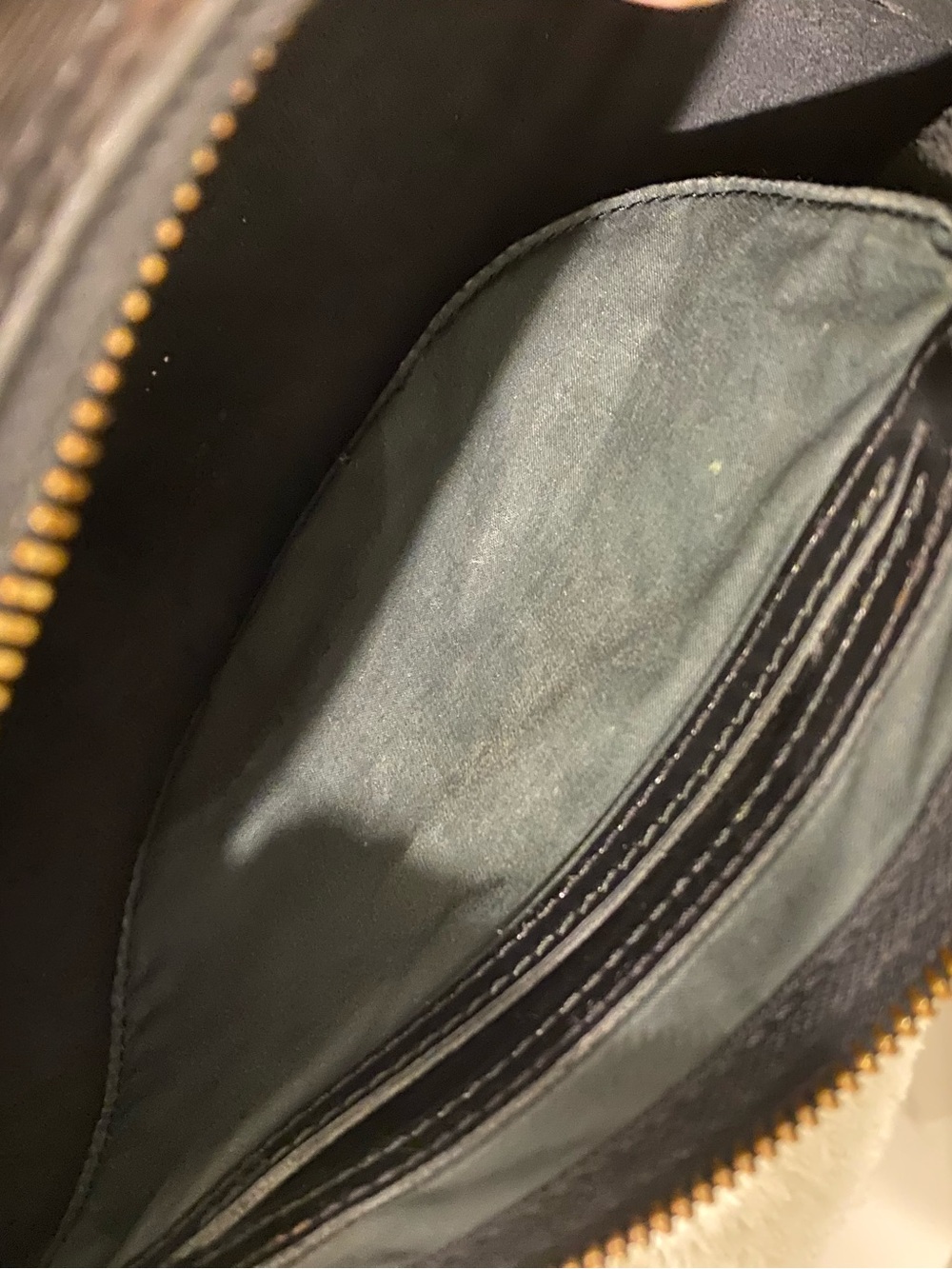 Louis Vuitton Black Epi Leather Speedy 25 - Picture 10 of 11